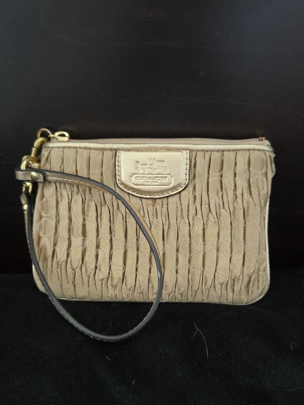 Vintage Coach Madison Gathered Signature Wristlet Gold Khaki Plaque